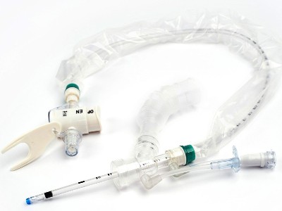 醫療導管瞬間膠案例，聚力PP粘PVC塑料膠水強力粘接