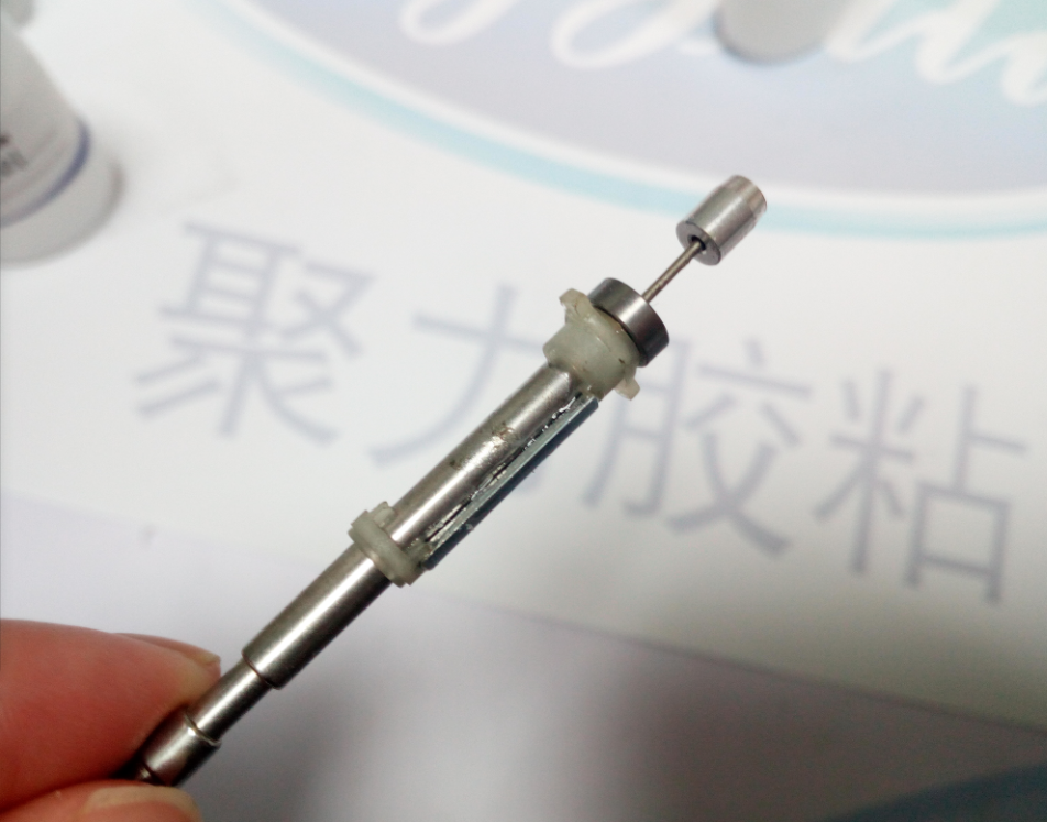 小面積金屬材質不好焊接，試試聚力金屬專用瞬間膠解決粘接難題